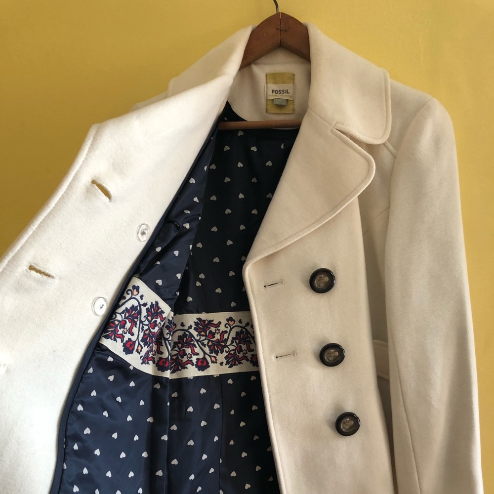 Fossil coat off white great condition